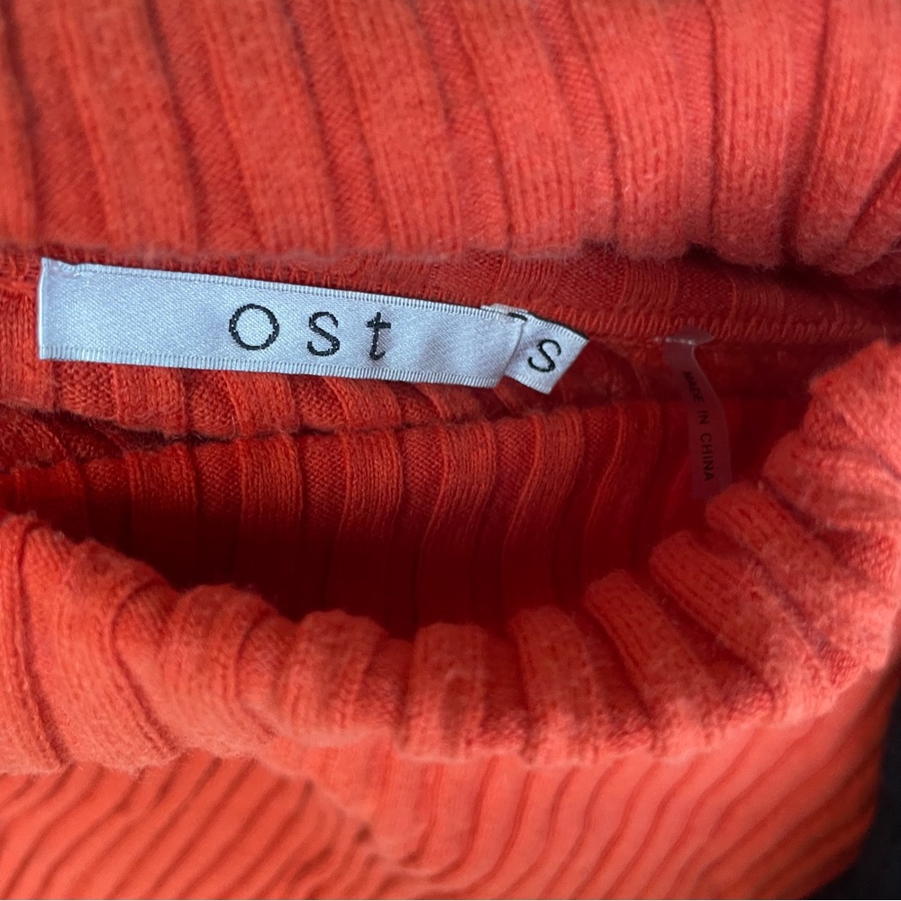 Ost Scarlet Ribbed Long Sleeve Top View 3